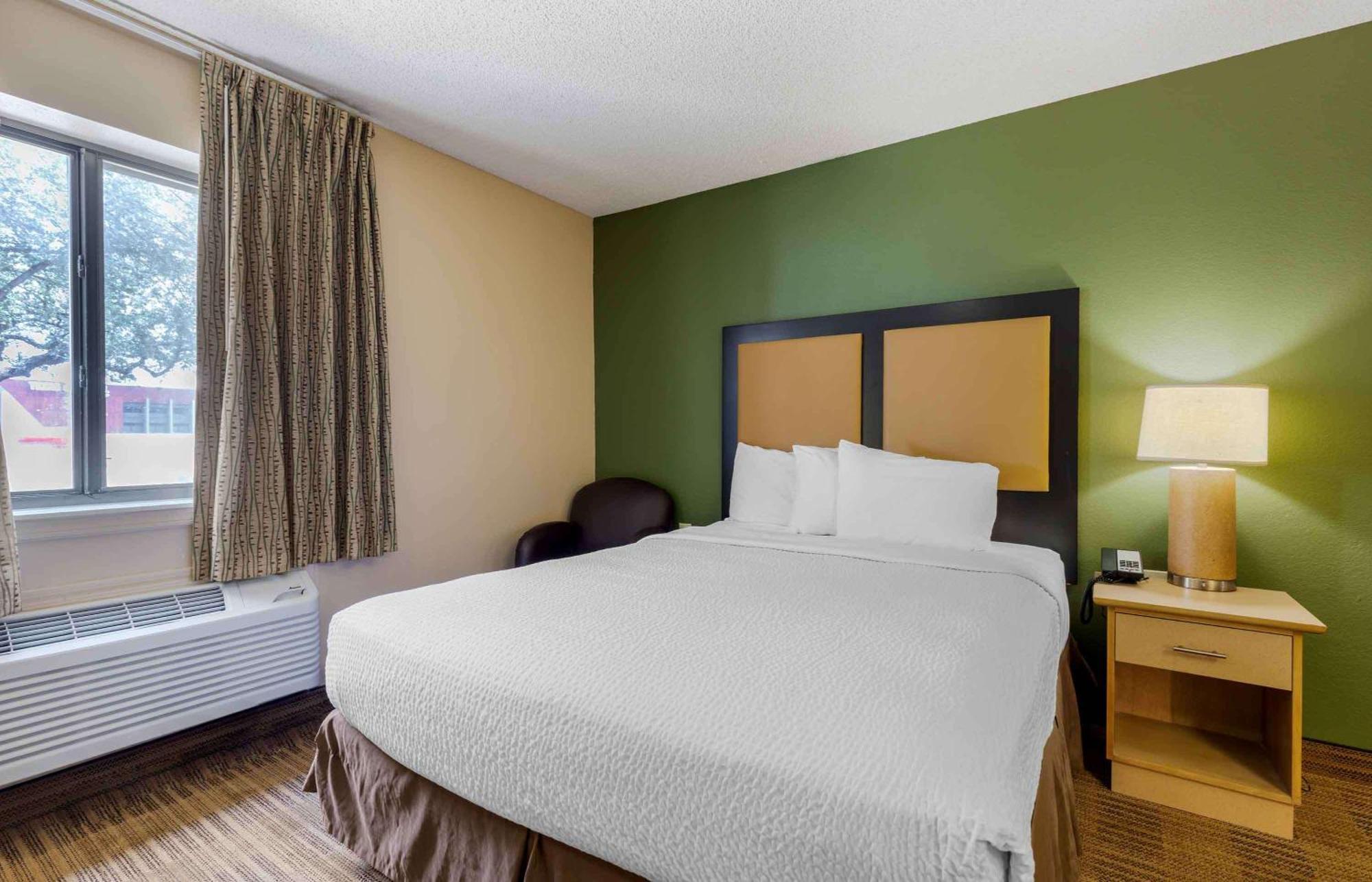 Extended America - - Metro Hotel 2*