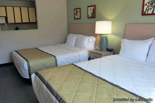 Extended America - - Metro Hotel 2*